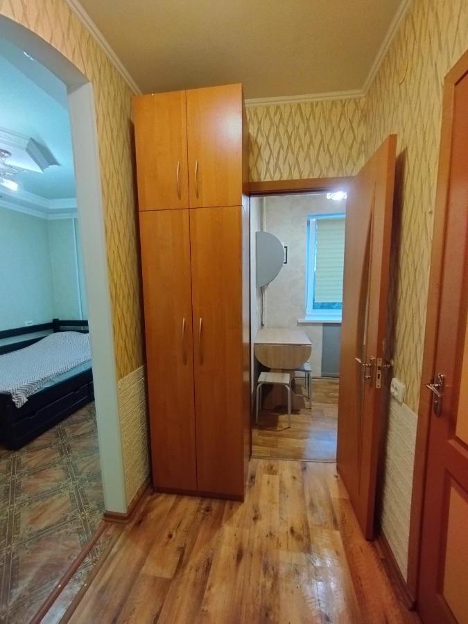 Апартаменты Жилье в Кропивницком Кропивницкий Экстерьер фото